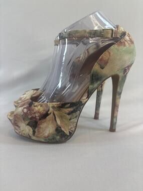 women's kirra floral beaded platform dress sandals Betsey Johnson | Shoes | Betsey Johnson Black Size 9 Size:UK 8.5 / EU 42.5